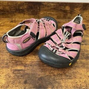 Keen Newport Waterproof Sandals Water Shoes Hiking Camping‎ EU 34 Girls 2 Pink
